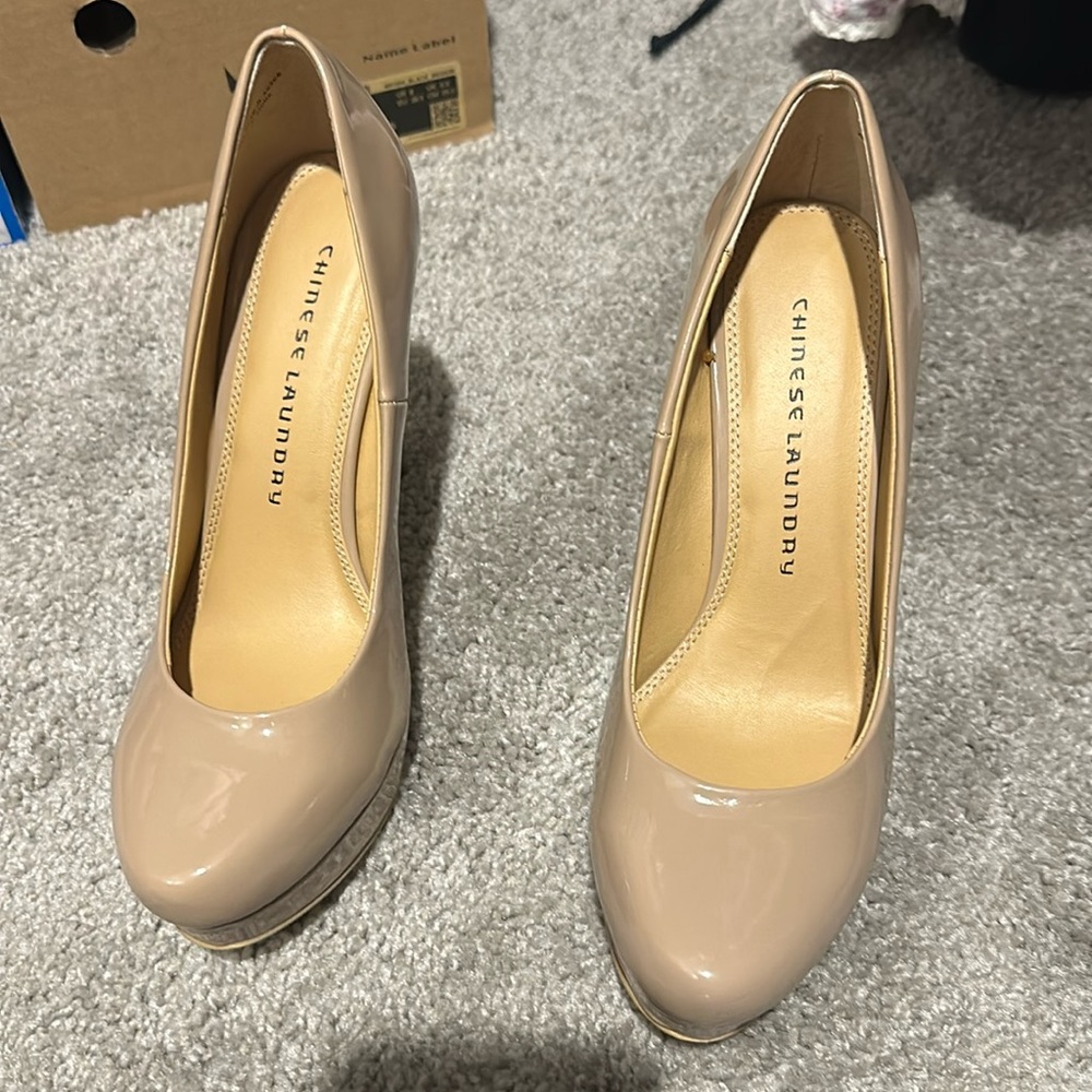 Dress shoes